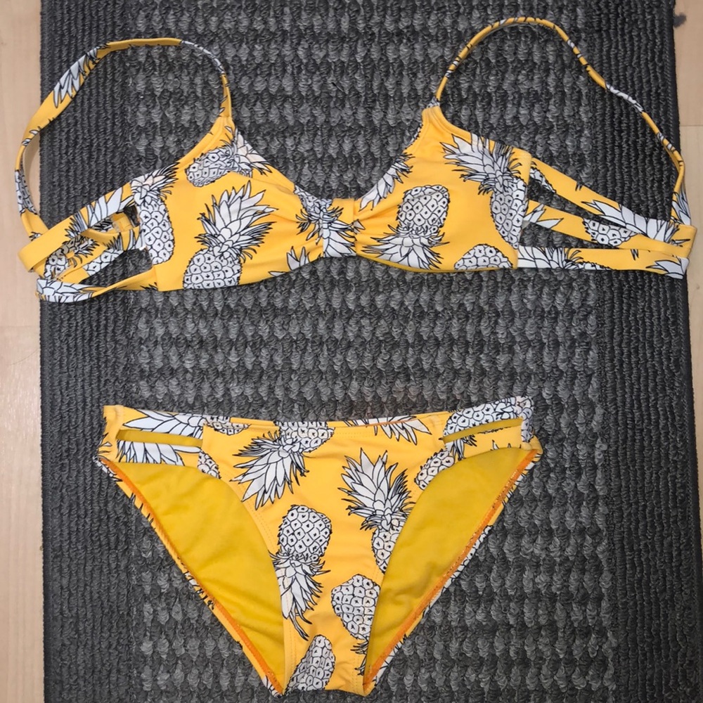 Bathing suit